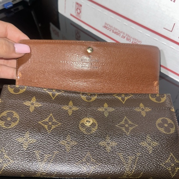 Authentic Louis Vuitton Brown long Sarah Monogram Wallet Certified - Picture 9 of 12